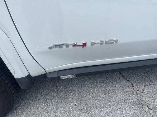 2025 GMC Sierra 2500 AT4