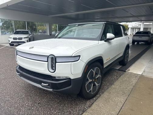 2023 Rivian R1S Adventure
