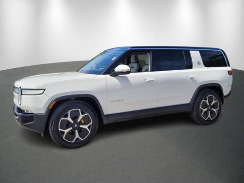 2023 Rivian R1S Adventure