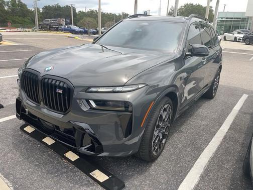 2024 BMW X7 M60i