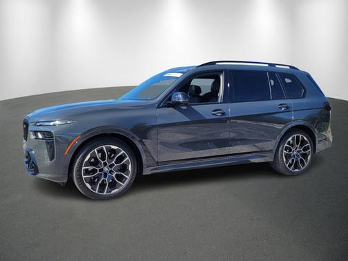 2024 BMW X7 M60i