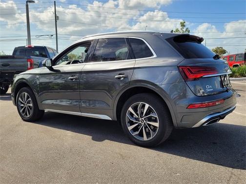 2023 Audi Q5 S line Premium Plus