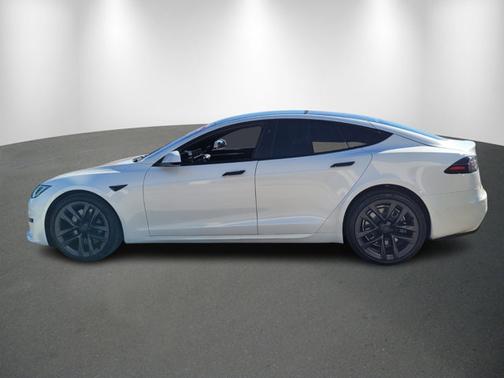 2022 Tesla Model S Base