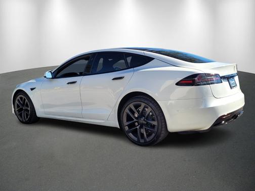 2022 Tesla Model S Base