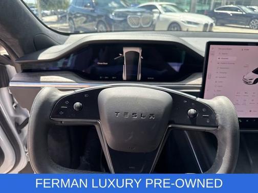 2022 Tesla Model S Base