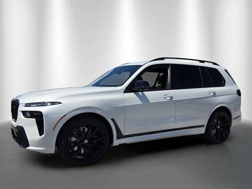 Mineral White Metallic 2027 BMW X7 M60i