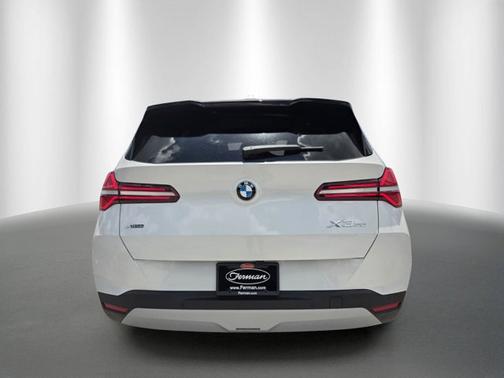 Mineral White Metallic 2026 BMW X3 30 xDrive