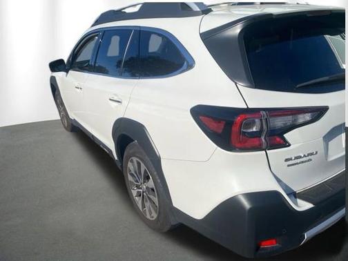 Crystal White Pearl 2025 Subaru Outback Touring XT