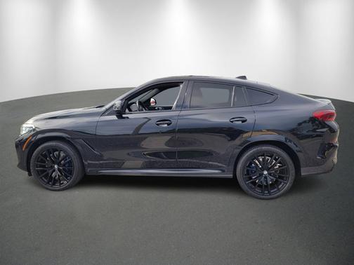 2021 BMW X6 M50i