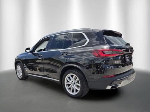 Black Sapphire Metallic 2020 BMW X5 sDrive40i