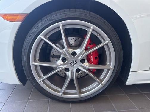 2022 Porsche 718 Cayman S