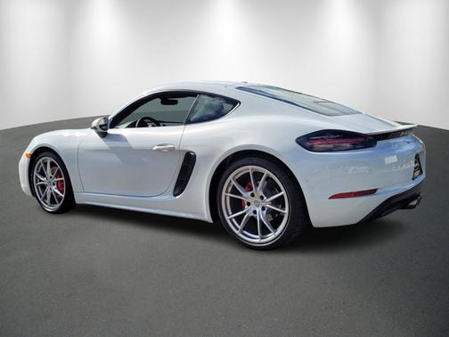 2022 Porsche 718 Cayman S