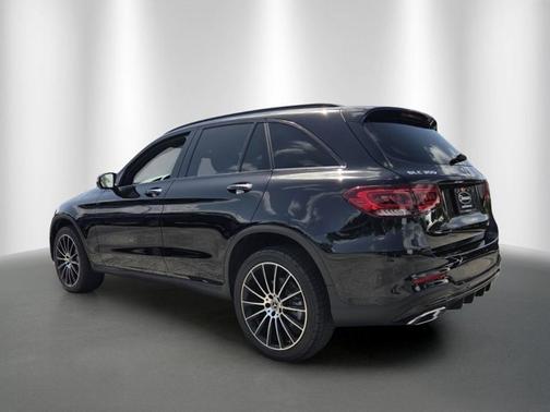 Black 2022 Mercedes-Benz GLC 300 Base