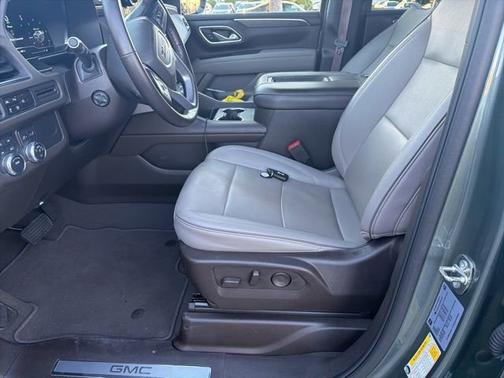 2024 GMC Yukon XL SLT