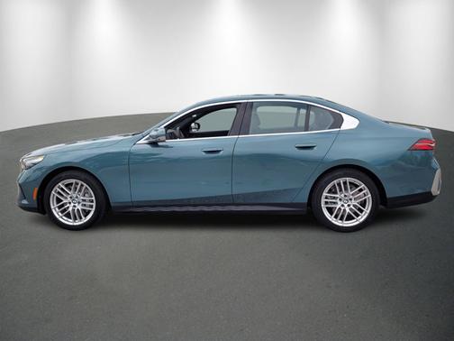 2024 BMW 530 530i