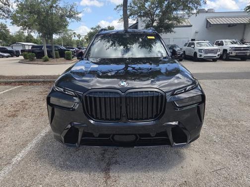 Black Sapphire Metallic 2025 BMW X7 xDrive40i