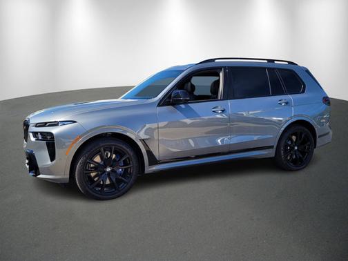 2025 BMW X7 M60i