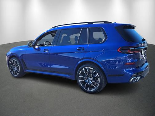 2026 BMW X7 M60i