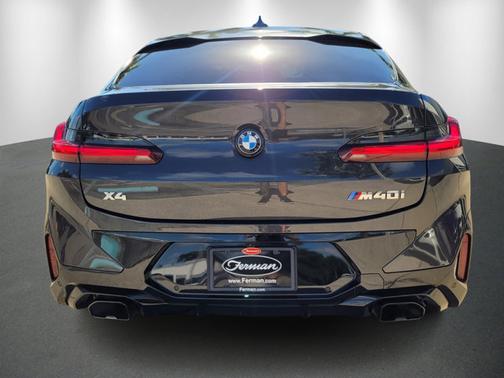 2024 BMW X4 M40i