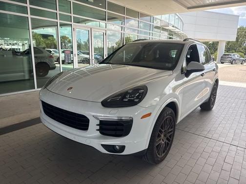 2017 Porsche Cayenne Platinum Edition