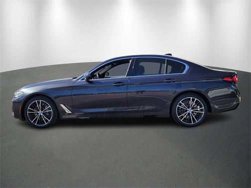2022 BMW 540 540i