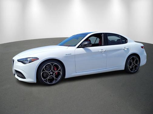 2022 Alfa Romeo Giulia Veloce