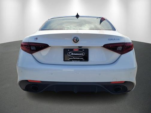 2022 Alfa Romeo Giulia Veloce