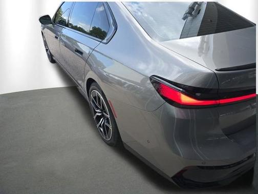 Oxide Grey Metallic 2023 BMW 740 740i