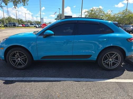 2021 Porsche Macan Base