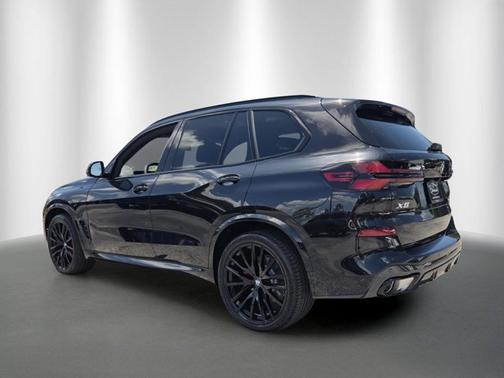 Black Sapphire Metallic 2026 BMW X5 xDrive40i