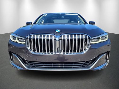 2022 BMW 740 740i