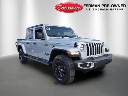 Silver Zynith Clearcoat 2023 Jeep Gladiator Sport S
