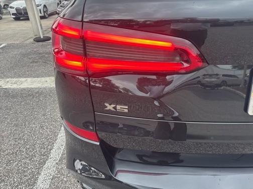 Black Sapphire Metallic 2020 BMW X5 M50i