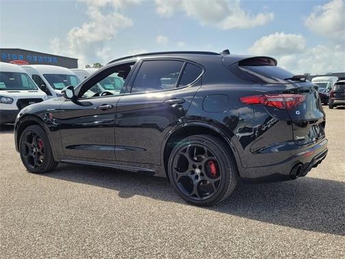 2022 Alfa Romeo Stelvio Veloce