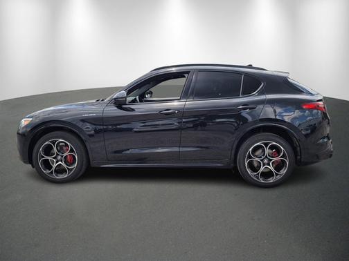 2022 Alfa Romeo Stelvio Veloce