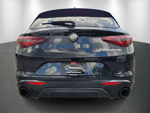2022 Alfa Romeo Stelvio Veloce