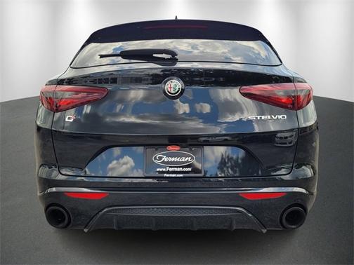 2022 Alfa Romeo Stelvio Veloce