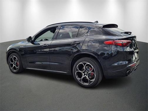 2022 Alfa Romeo Stelvio Veloce