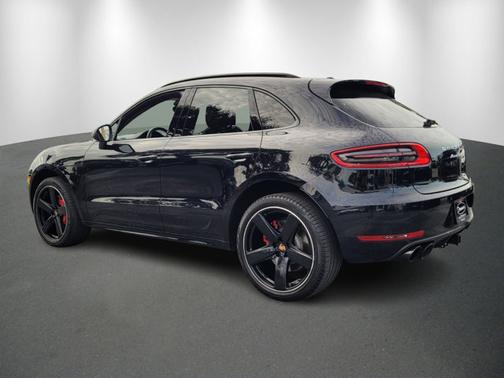 2017 Porsche Macan Turbo