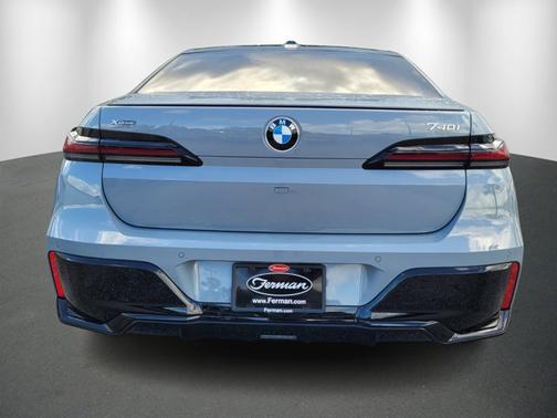2025 BMW 740 740i xDrive