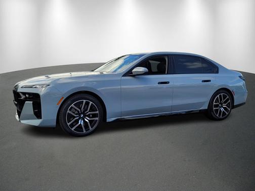 2025 BMW 740 740i xDrive