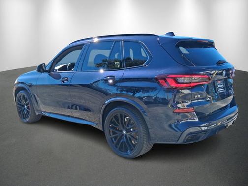 2021 BMW X5 M50i