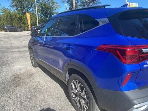 2022 Kia Seltos EX