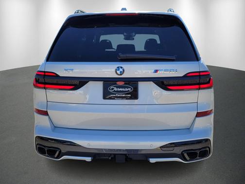 2026 BMW X7 M60i