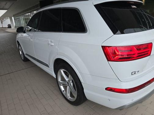 2019 Audi Q7 55 Prestige
