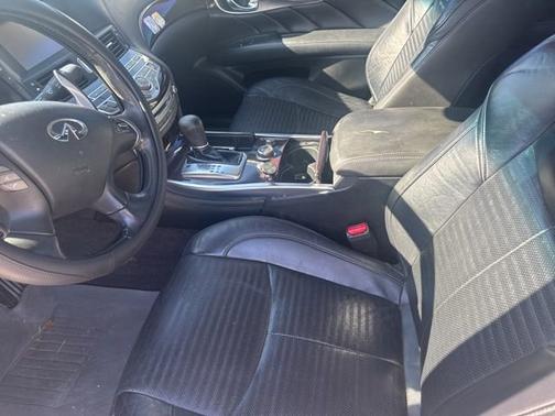 2011 INFINITI M37 Base