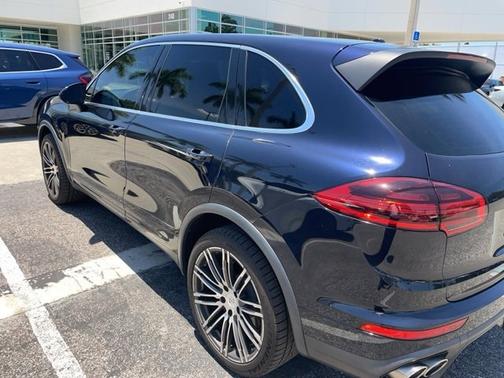 2017 Porsche Cayenne S