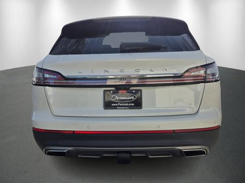 White 2021 Lincoln Nautilus Reserve