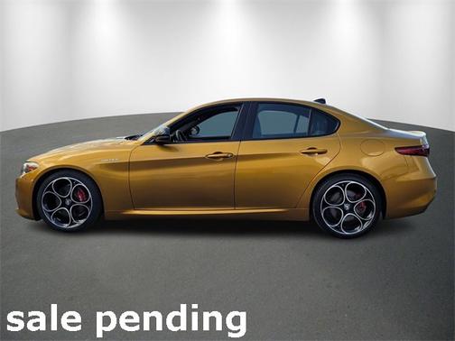 2022 Alfa Romeo Giulia Veloce