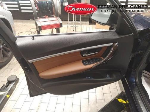 2017 BMW 330 i xDrive